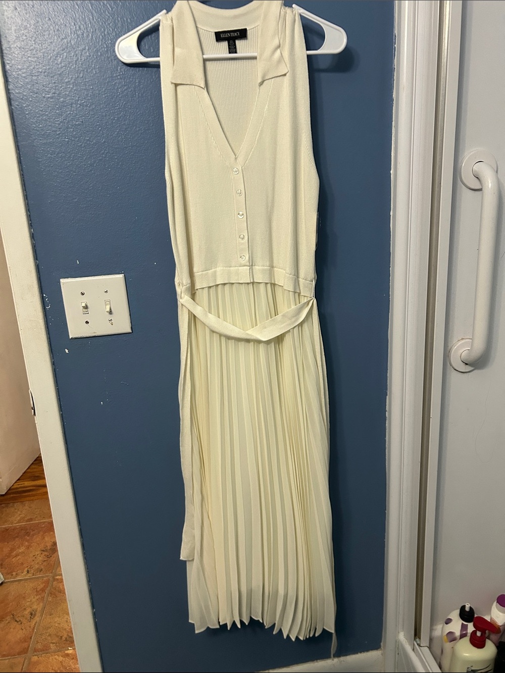 Ellen Tracy Cream Pleated Sleeveless Maxi Dress with Tie Waist